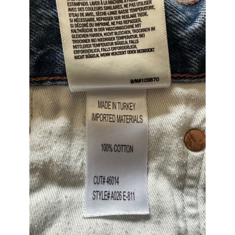 AGOLDE Parker Vintage Cut Off Distressed Denim Shorts in Swapmeet - Size 25 - Picture 5 of 8